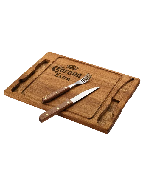 Tabla de asado de madera personalizada con el logo de Corona