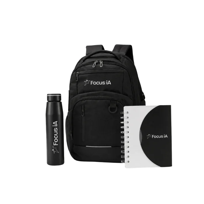 Kit de bienvenida con mochila, botella y cuaderno personalizados